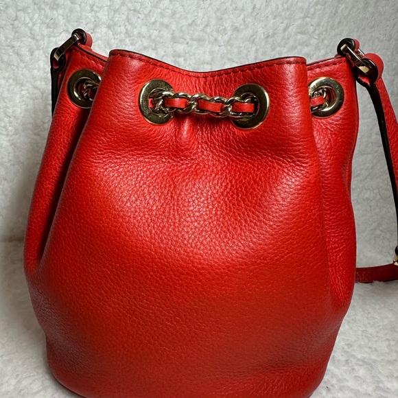 Michael Kors Red Bucket Shoulder Bag - Picture 3 of 10